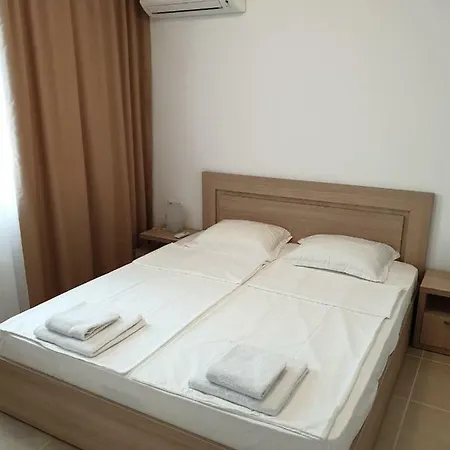 Green Life Beach Private Apartament Апартамент *