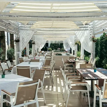 Green Life Beach Private Apartament Апартамент Созопол
